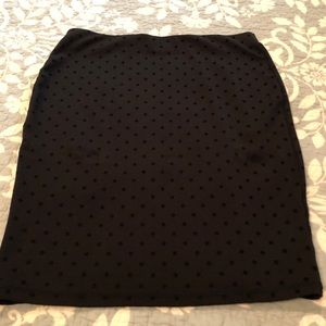 Black polka dot pencil skirt